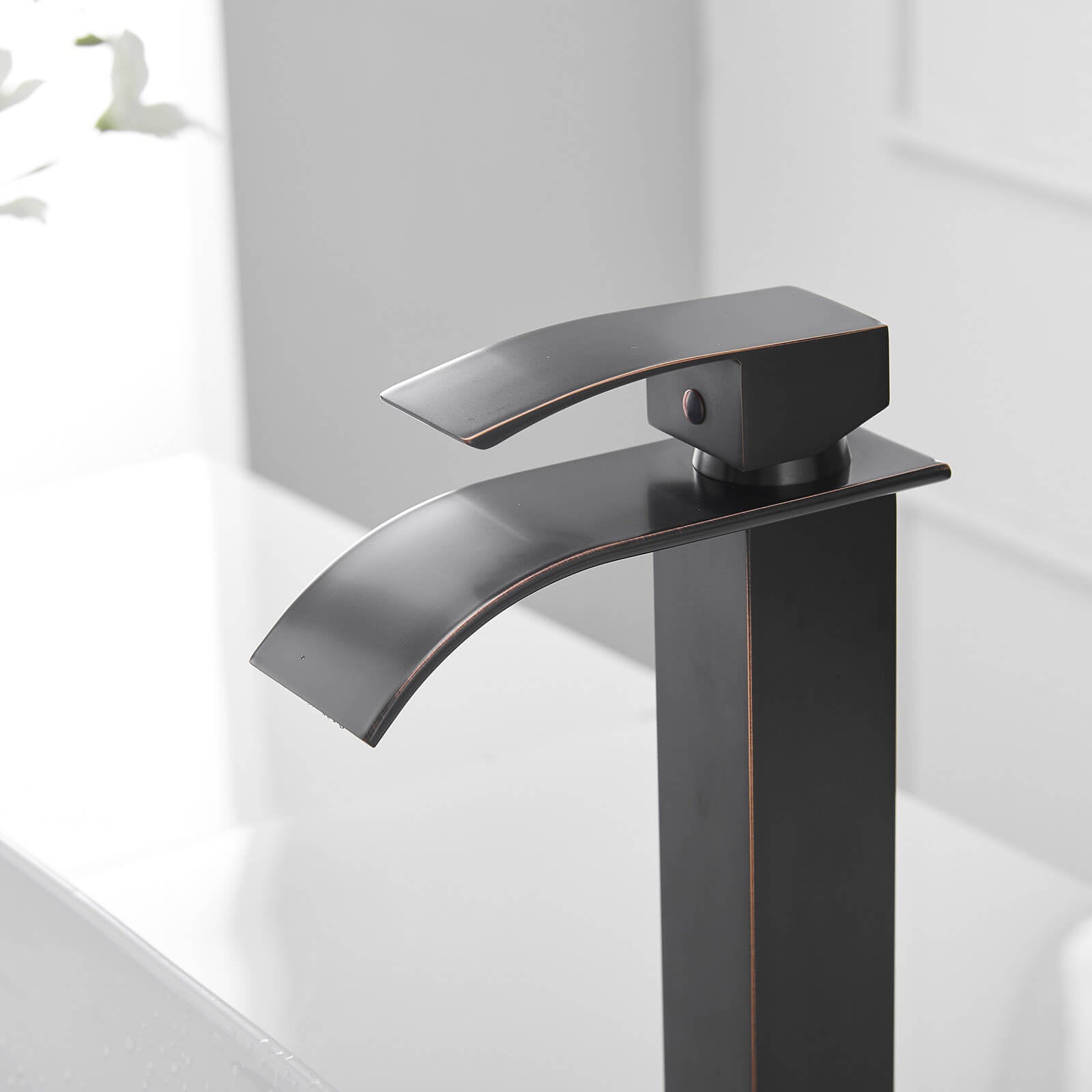 Waterfall Single Hole Single Handle Bathroom Sink Faucet With Pop-up Drain Assembly