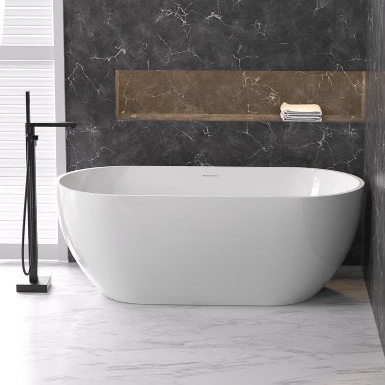 Oval Soaking Bathtub with Center Drain and stand-alone design