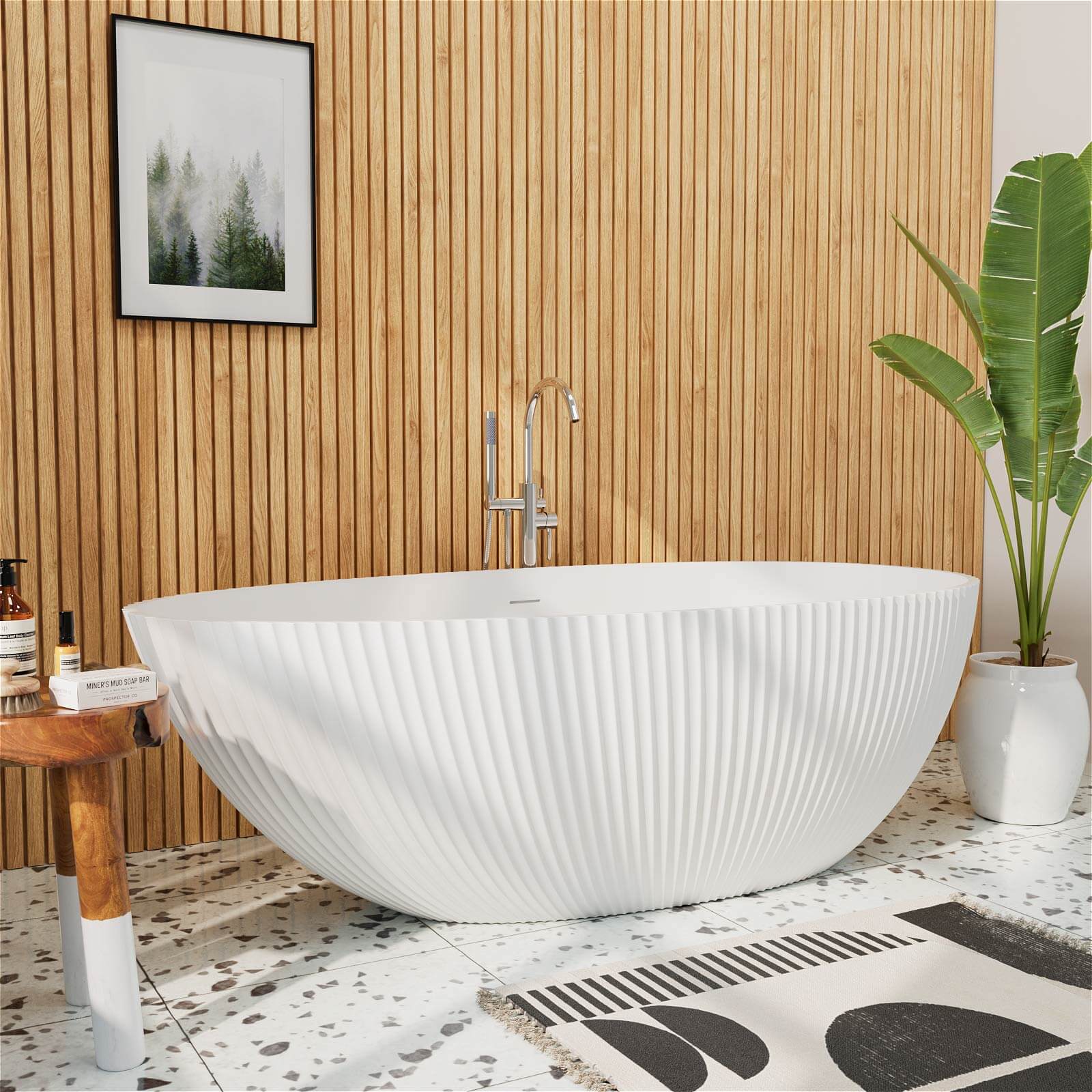 G8 1071W67 bathtub with decorative pleated surface