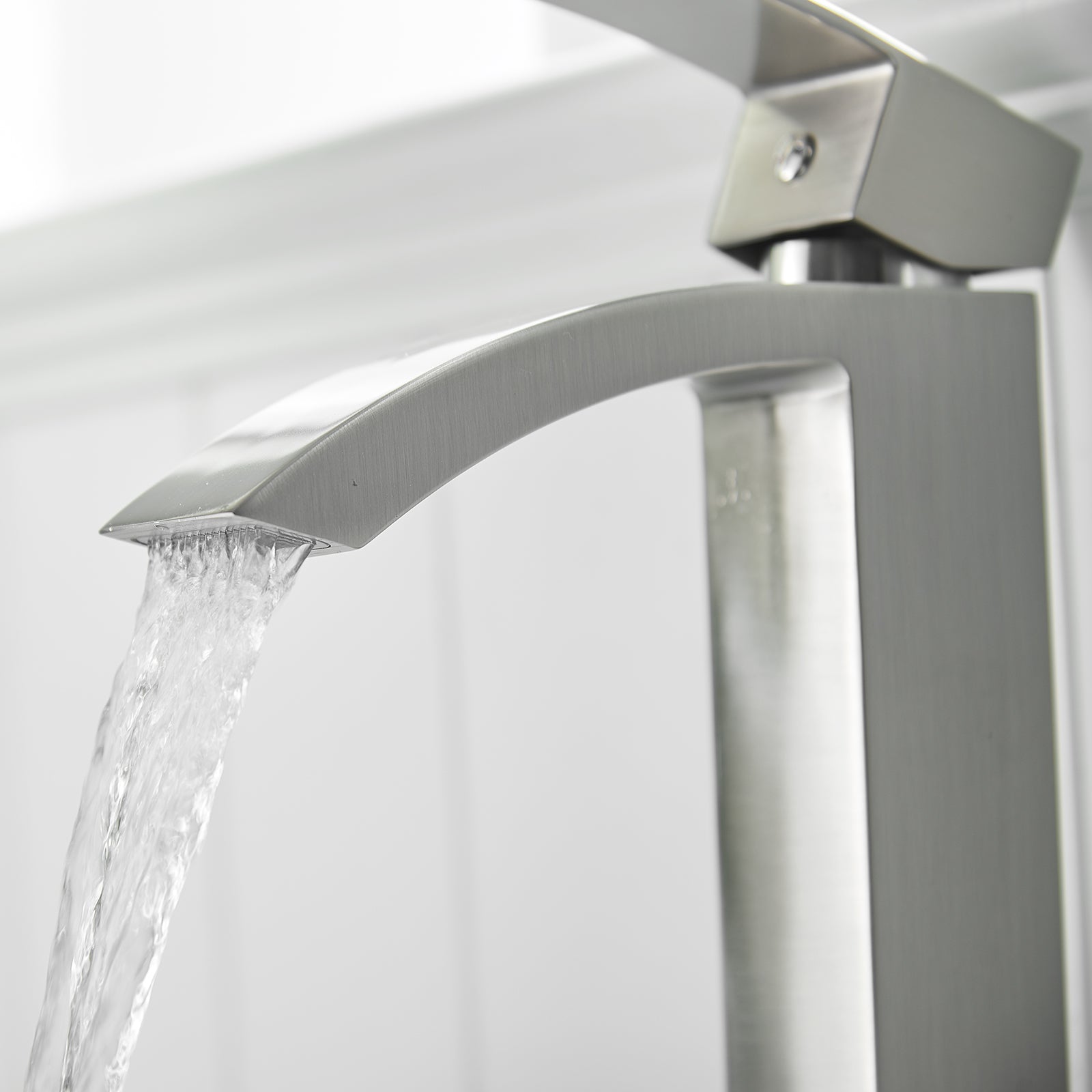 Giving Tree Single Hole Bathroom Faucet